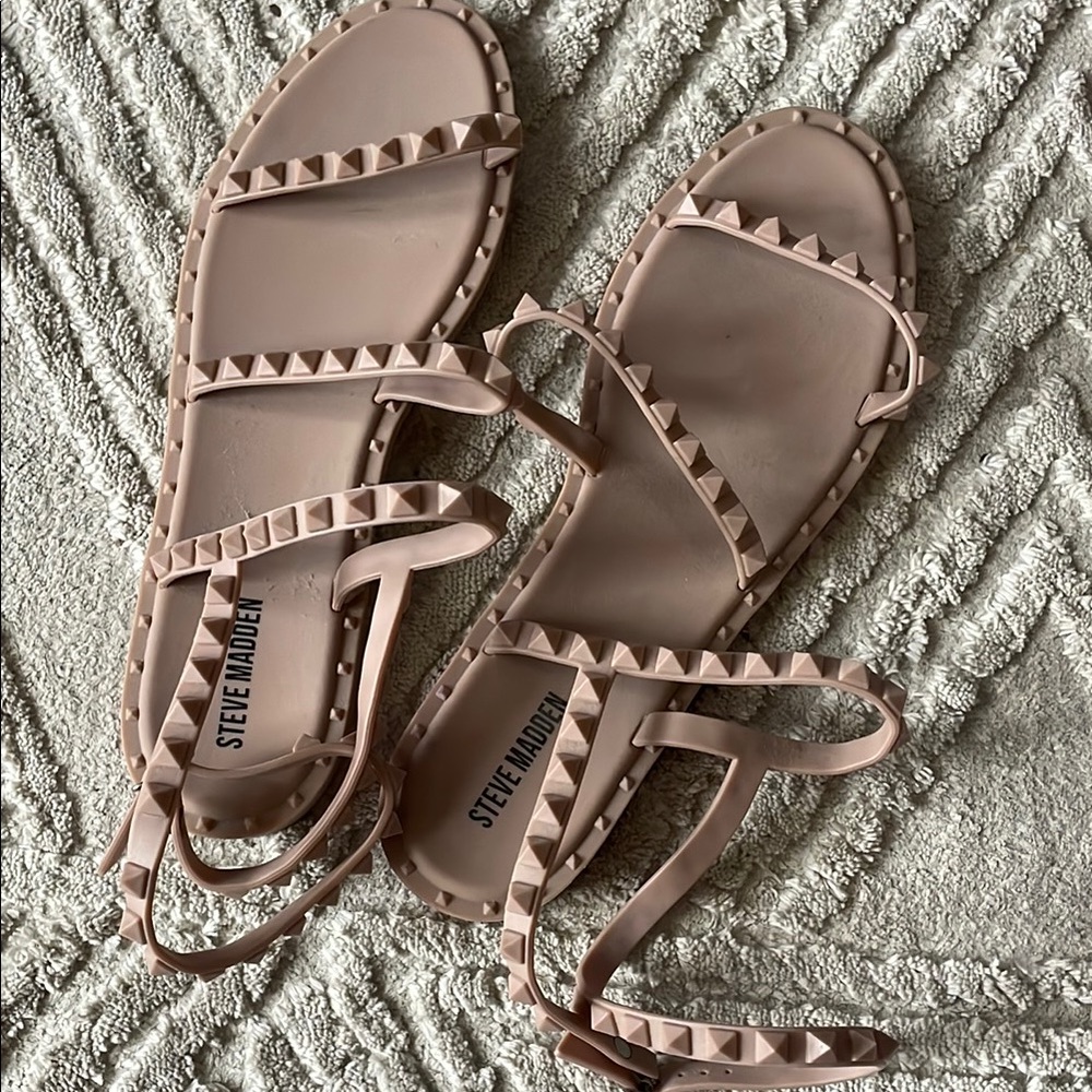 Steve Madden Women's Nude Sandals- size 10 never worn